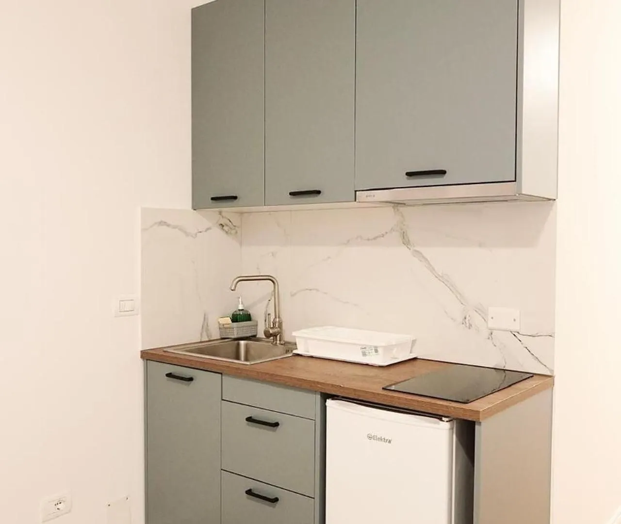 Apartment 103 Тирана