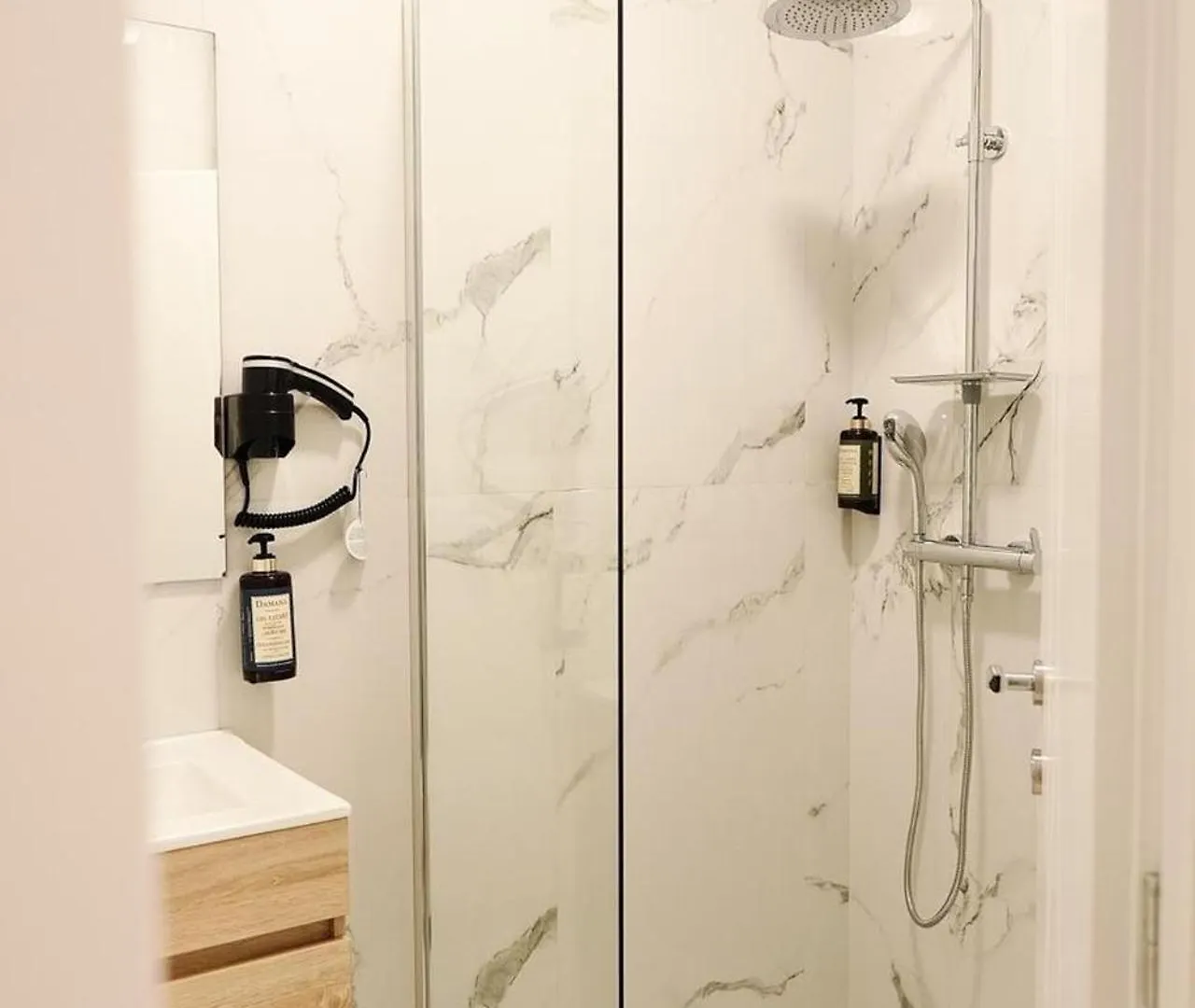 Apartment 103 Тирана Албания